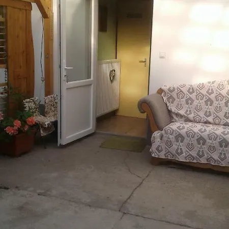 Orangyal Apartman Haz Baja