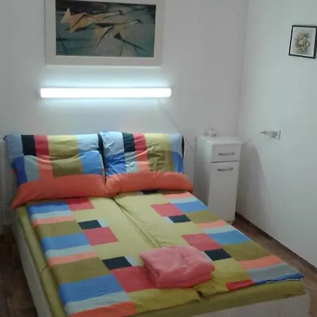 Appartement Orangyal Apartman Haz