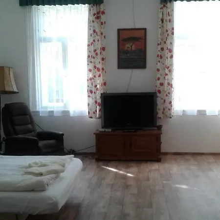 Orangyal Apartman Haz Baja