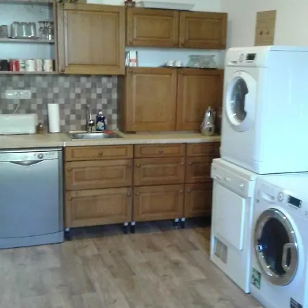 Orangyal Apartman Haz Appartement