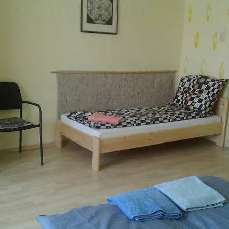 Orangyal Apartman Haz Appartement Baja