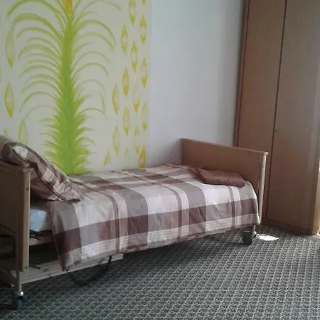 Orangyal Apartman Haz Appartement *