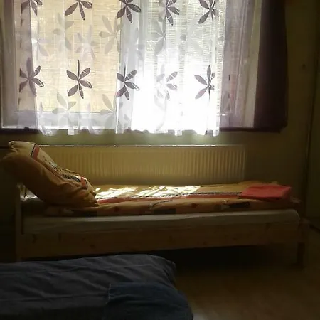 Orangyal Apartman Haz Appartement